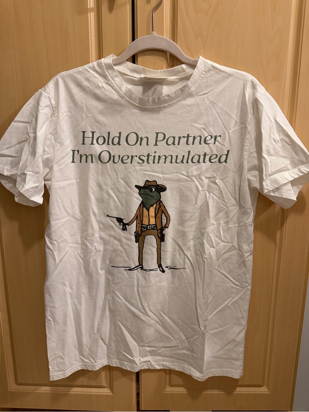 Overstimulated graphic tee 🤍